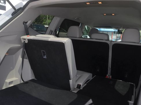 Used 2018 Volkswagen Atlas SE FWD image 28