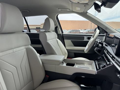 Used 2024 Hyundai Santa Fe SEL image 40