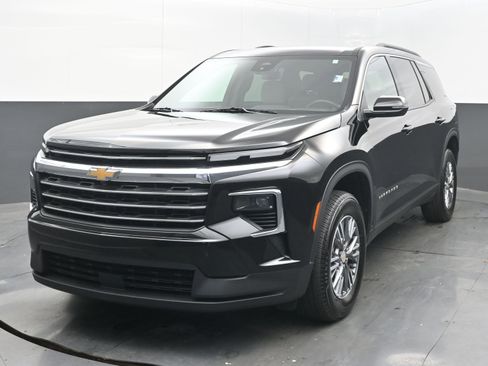 Certified 2025 Chevrolet Traverse LT image 4