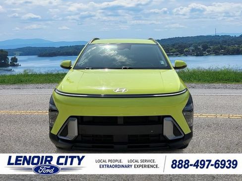 Used 2025 Hyundai Kona SEL FWD image 8