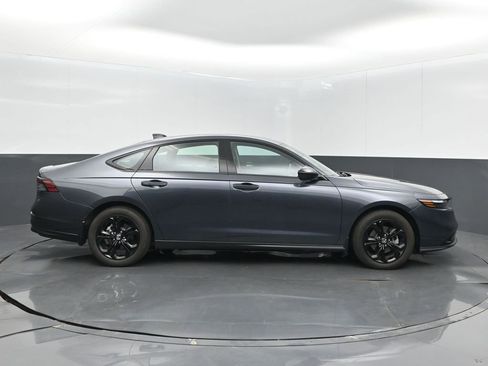 Used 2025 Honda Accord SE image 5