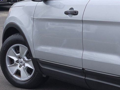 Used 2013 Ford Explorer Base image 15