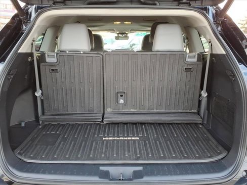 Certified 2022 Toyota Highlander XLE image 16