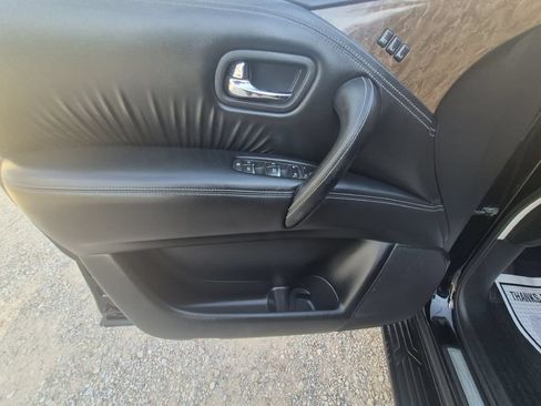 Used 2017 INFINITI QX80 2WD image 25