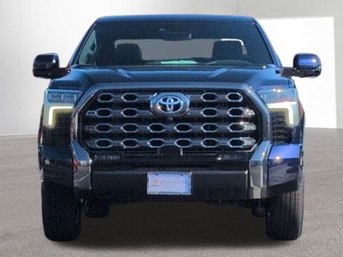 Used 2024 Toyota Tundra Platinum AWD/4WD image 2