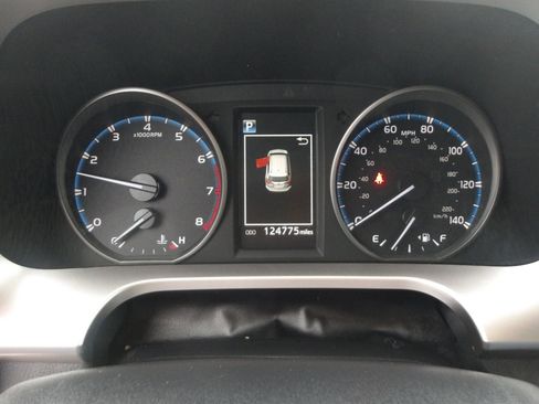 Used 2017 Toyota RAV4 XLE image 21