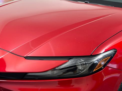 Used 2025 Toyota Camry LE image 11