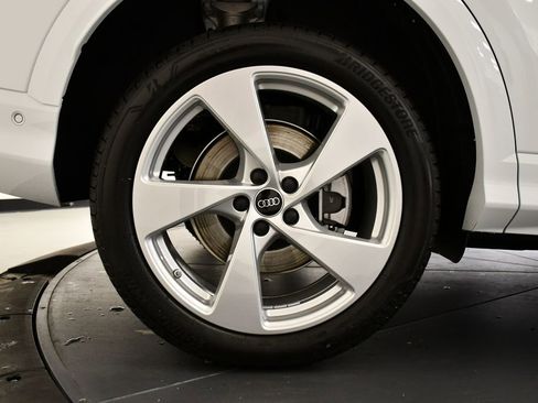 Used 2025 Audi Q5 Premium Plus w/ Premium Plus image 15