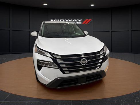 Used 2024 Nissan Rogue SV FWD image 5