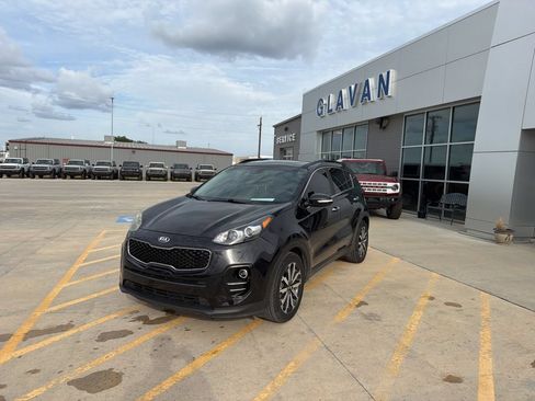 Used 2018 Kia Sportage EX w/ EX Premium Package FWD image 3