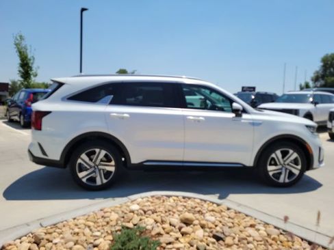 Used 2023 Kia Sorento SX Prestige AWD/4WD image 7