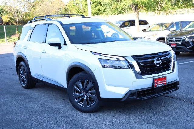 Certified 2025 Nissan Pathfinder SV AWD/4WD image 2