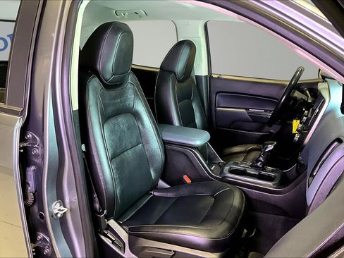 Used 2022 Chevrolet Colorado Z71 AWD/4WD image 31