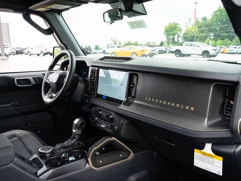 New 2026 Ford Bronco Badlands AWD/4WD image 21
