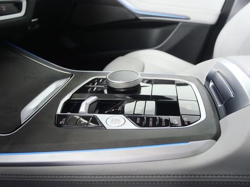 Used 2025 BMW X5 xDrive40i image 24