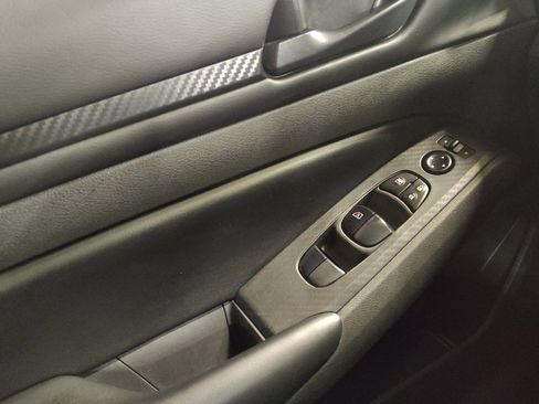Used 2025 Nissan Altima 2.5 S FWD image 27