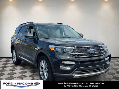 Certified 2024 Ford Explorer XLT w/ Equipment Group 202A AWD/4WD image 1