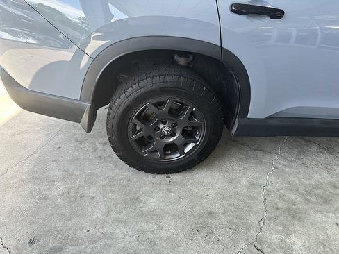 Used 2024 Honda Pilot TrailSport image 11