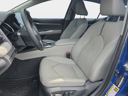 Used 2023 Toyota Camry XLE w/ Navigation Package FWD image 14