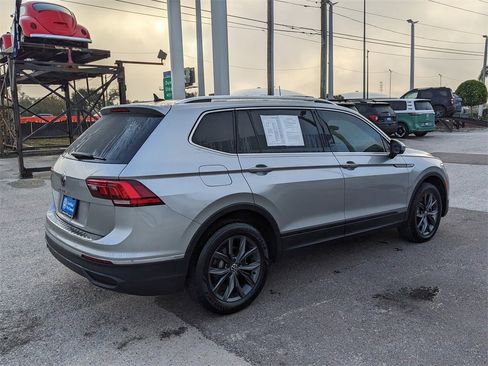 Certified 2023 Volkswagen Tiguan SE image 8