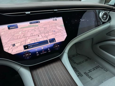 Used 2022 Mercedes-Benz EQS 580 4MATIC Sedan w/ AMG Line Interior image 38