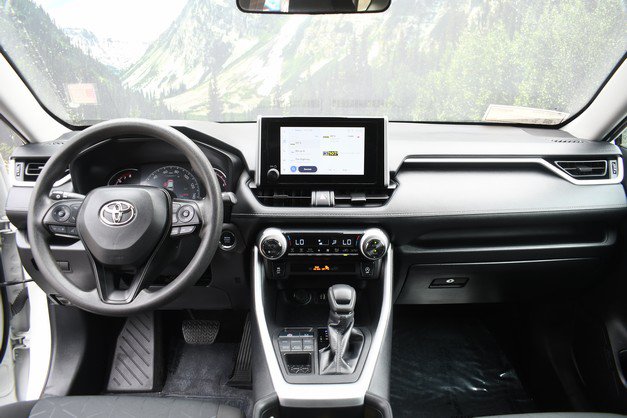 Certified 2025 Toyota RAV4 XLE AWD/4WD image 18