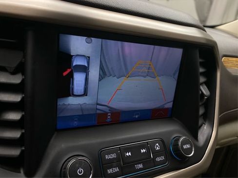 Used 2017 GMC Acadia Denali w/ Technology Package AWD/4WD image 32