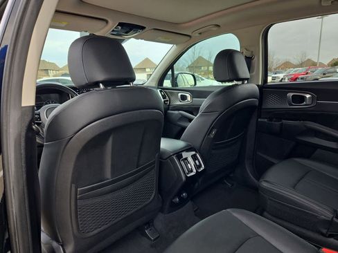 Certified 2022 Kia Sorento SX image 16