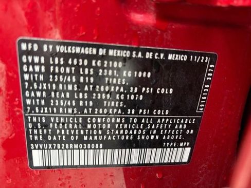 Certified 2024 Volkswagen Taos SE image 11