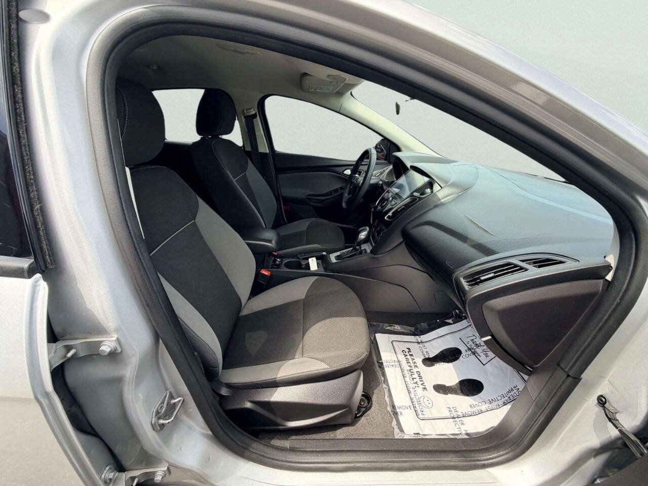 Used 2014 Ford Focus SE FWD image 27