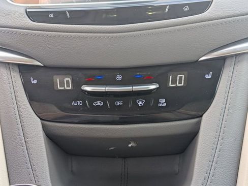 Used 2023 Cadillac XT5 Premium Luxury w/ LPO, Floor Liner Package AWD/4WD image 23