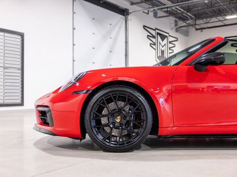 Used 2022 Porsche 911 AWD/4WD image 19