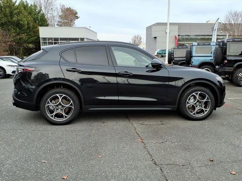 New 2025 Alfa Romeo Stelvio Sprint w/ Convenience Package AWD/4WD image 20
