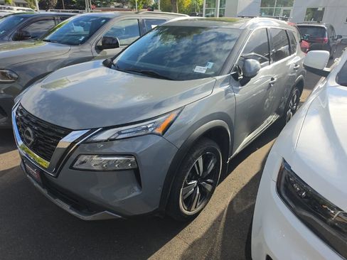 Used 2023 Nissan Rogue SL w/ SL Premium Package AWD/4WD image 2