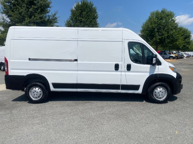 Used 2023 RAM ProMaster 2500 w/ Driver Convenience Group FWD image 7
