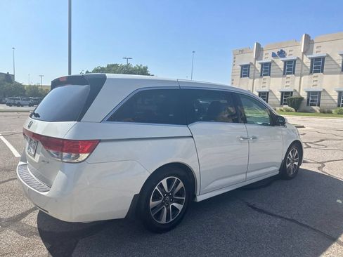 Used 2015 Honda Odyssey Touring Elite image 5