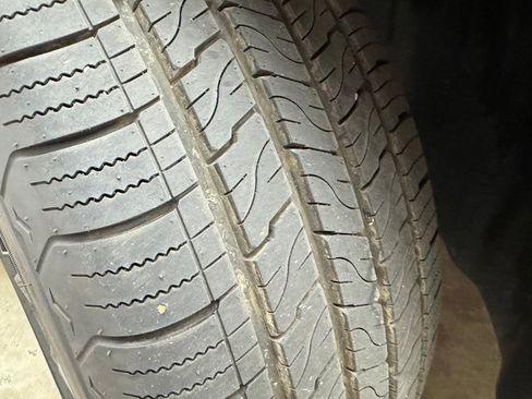 Used 2022 Volkswagen Tiguan SE image 30