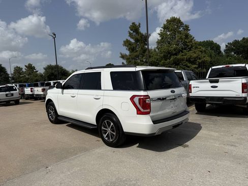 Used 2020 Ford Expedition XLT w/ Equipment Group 202A RWD image 4