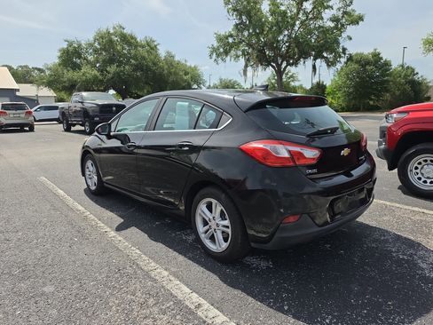 Used 2017 Chevrolet Cruze LT w/ Convenience Package FWD image 5