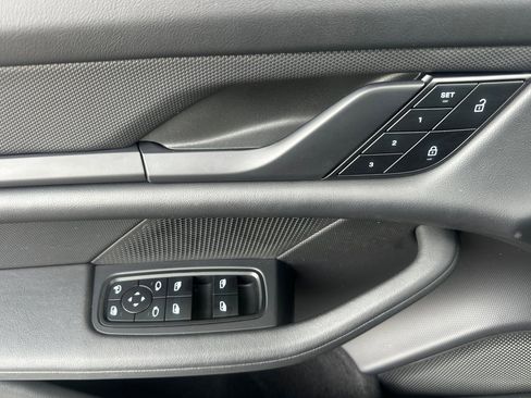 Used 2023 Porsche Taycan w/ Premium Package image 10