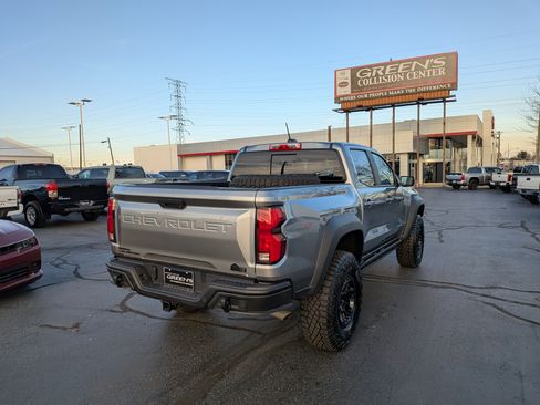 Used 2024 Chevrolet Colorado ZR2 w/ ZR2 Bison Edition image 10