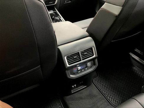 New 2026 Volkswagen Atlas Peak Edition AWD/4WD image 16