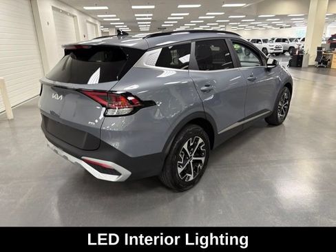 Used 2025 Kia Sportage EX w/ Premium Package AWD/4WD image 7