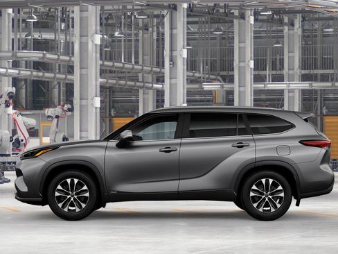 New 2026 Toyota Highlander XLE image 4