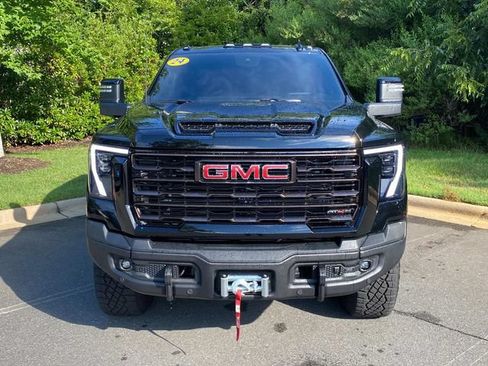 Used 2024 GMC Sierra 2500 AT4X w/ AT4X AEV Edition AWD/4WD image 2