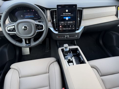 New 2026 Volvo XC90 B5 Ultra w/ Protection Package AWD/4WD image 10