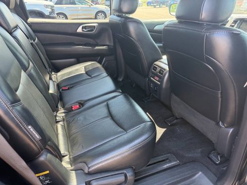 Used 2018 Nissan Pathfinder SL w/ SL Premium Package AWD/4WD image 15