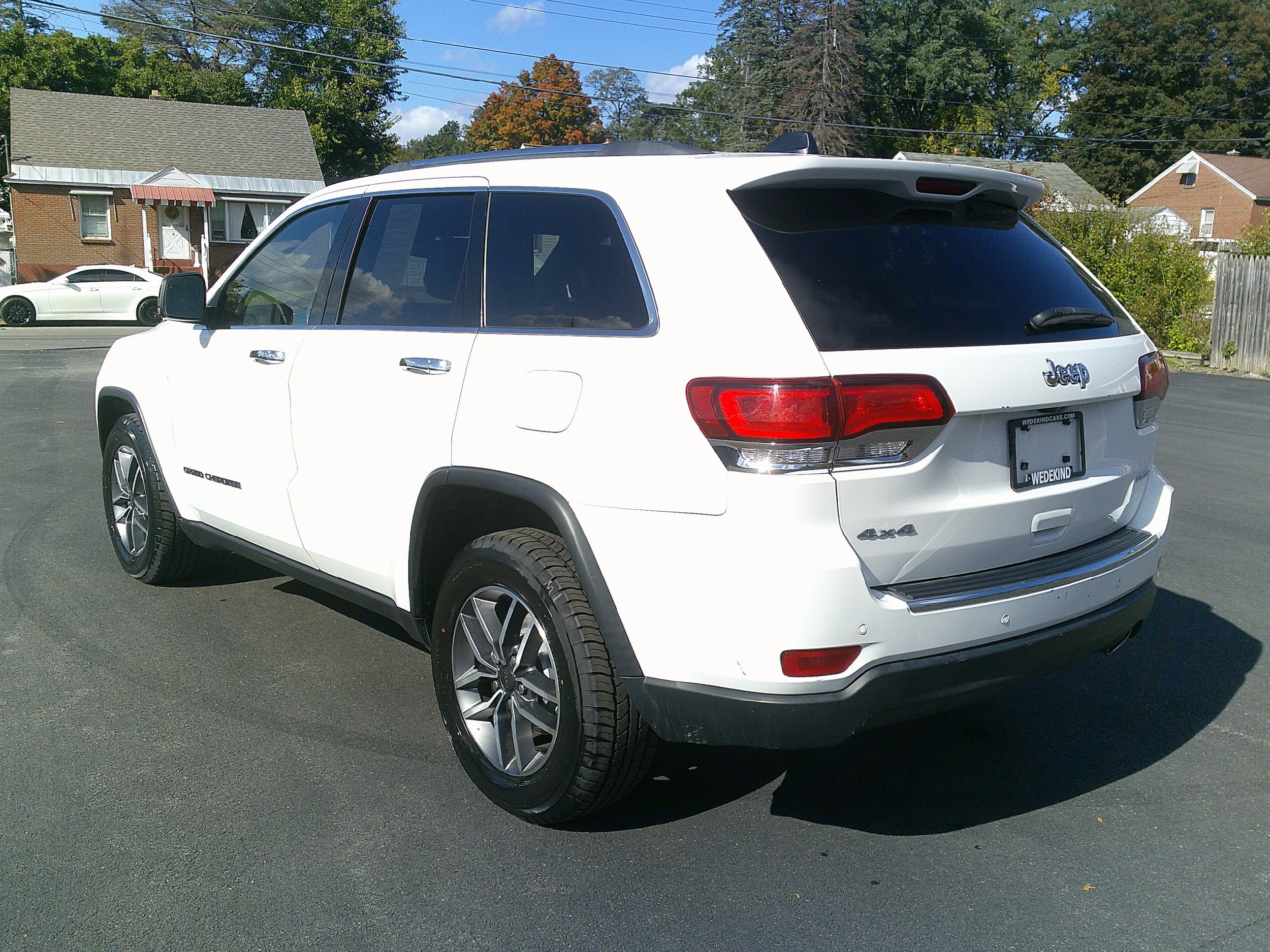 Used 2020 Jeep Grand Cherokee Limited AWD/4WD image 10