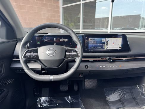 Used 2023 Nissan Ariya FWD image 16