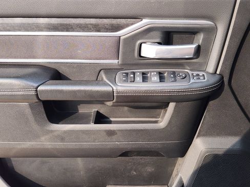 Used 2024 RAM 2500 Big Horn w/ Night Edition AWD/4WD image 31